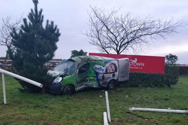 The Watchhouse Cross junction is widely used by motorists travelling from the M9 Kilcullen to Naas road who divert across the back roads through Mullacash via the crossroads and over to the M7 beyond Kill or Ratchoole.