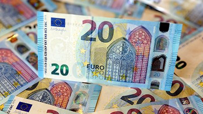 New €20 note in circulation tomorrow