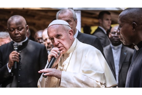 Pope's 'rapper pose' pic goes viral