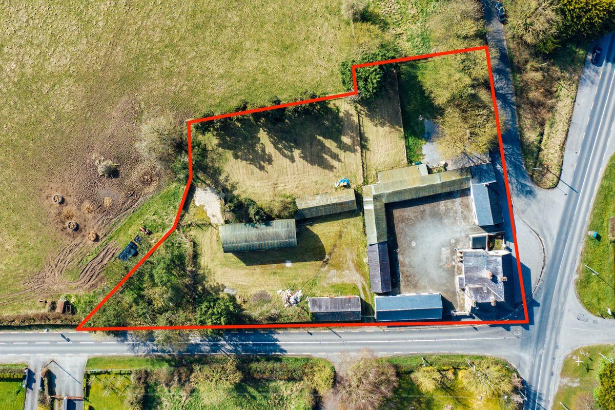 PICTURES: Postcard perfect Kildare house with stunning interior hits ...