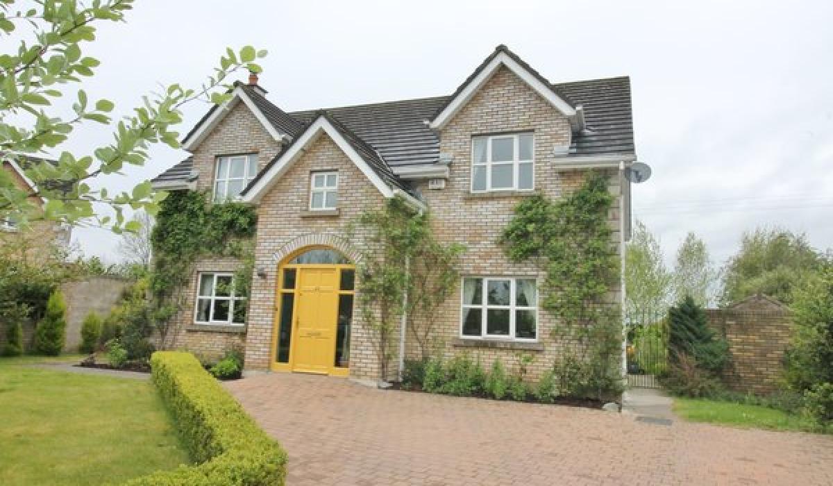 Fabulous 4bed home in Athgarvan with a spacious sunroom and