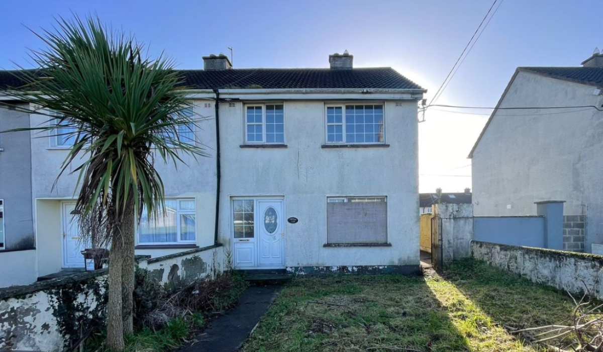 PICTURES Is this the cheapest 3bed house in Kildare? Page 1 of 16