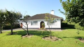 Lovely 3-bed bungalow in Newbridge with proximity to local amenities on the market for €280K