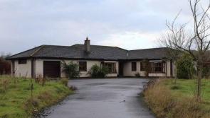 Fantastic 4-bed equestrian property on the Curragh for €525,000