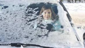 "Hot water on windscreen can crack glass" - Road Safety Authority issues warning on snow/ice conditions tomorrow 