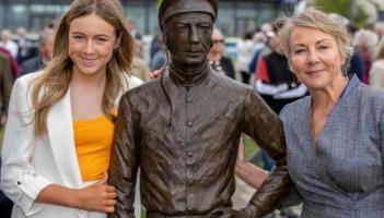 New Lester Piggott statue expected to be popular for selfies during Irish Derby weekend