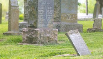 Installation of pedestrian crossing should be treated ‘as a priority’ for this Kildare cemetery