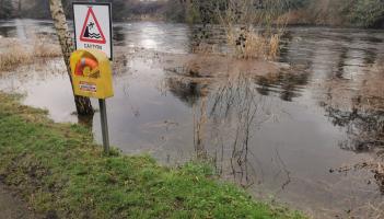 BREAKING: Kildare County Council deploying sandbags in Newbridge