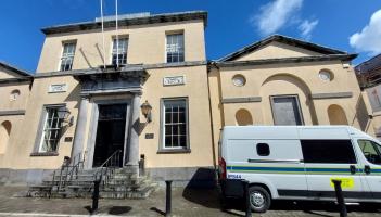 Woman accused of assault and damaging Christmas lights in Laois