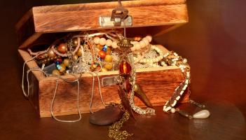 Large amount of jewellery stolen from Kildare residence