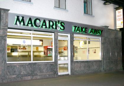 macaris just eat