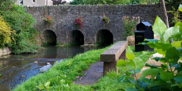 Pedestrian crossing needed in Kildare village because motorists 'won't use main road'