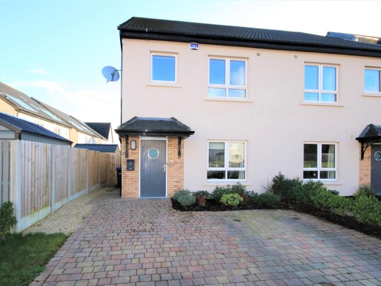 Threebed home in new development for sale in Kildare town for under €