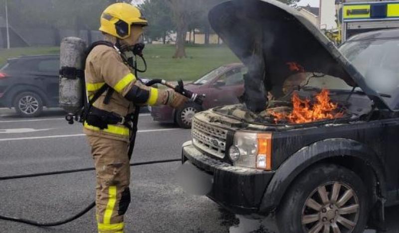 Fire breaks out in engine of 4x4 vehicle 
