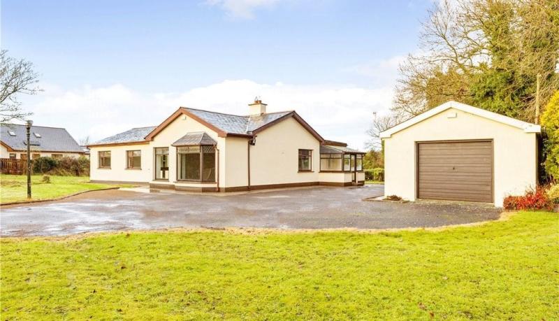 Gorgeous 4-bed bungalow in Donadea on the market for €365K
