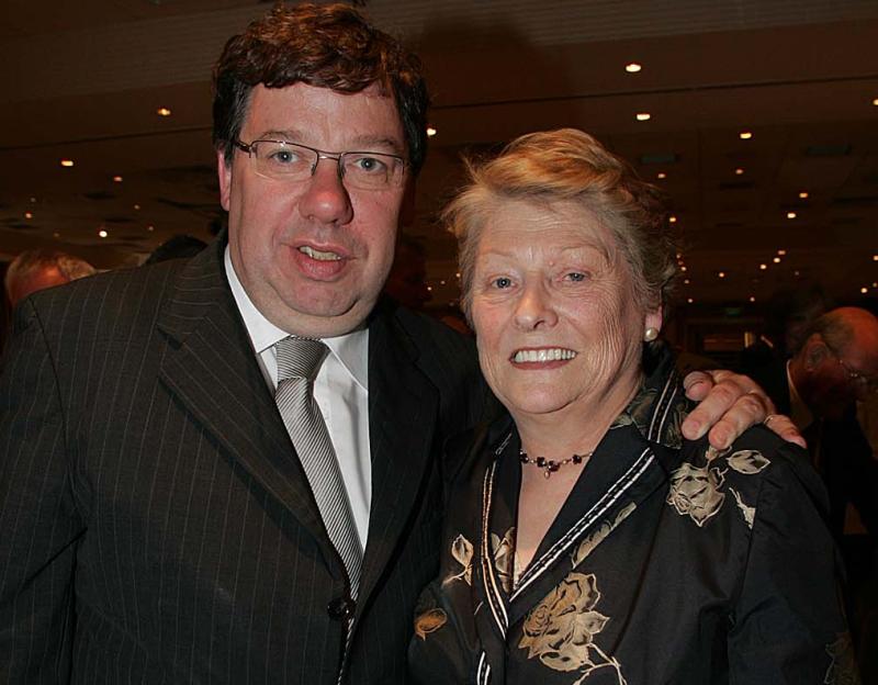 Mother of Barry and Brian Cowen passes away