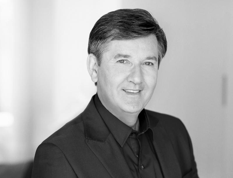Daniel O'Donnell to make a little bit of history with a special show in Derry's Millennium Forum