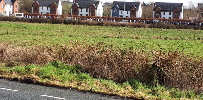 Over 300 attend Traveller funeral as mourners break through Garda checkpoint