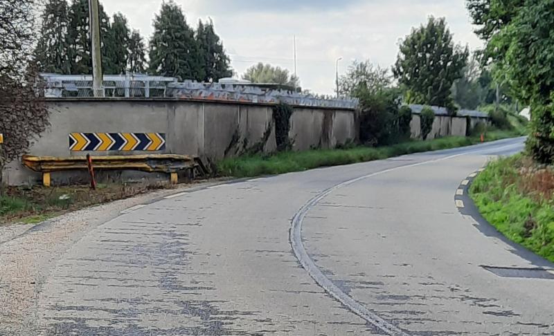 Council asked to examine sharp bend in road outside Newbridge town 