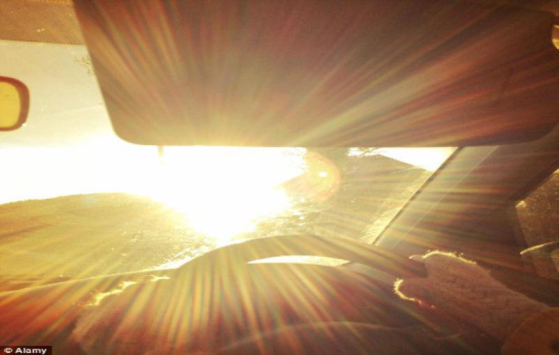 Suns Out Dangers Out How Heat Intensifies Glare Blinds Drivers - mla9anf