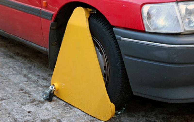 clamping_shutterstock_1737794