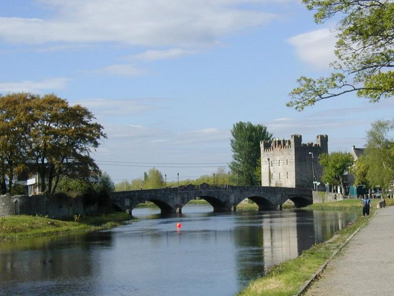 Athy scene