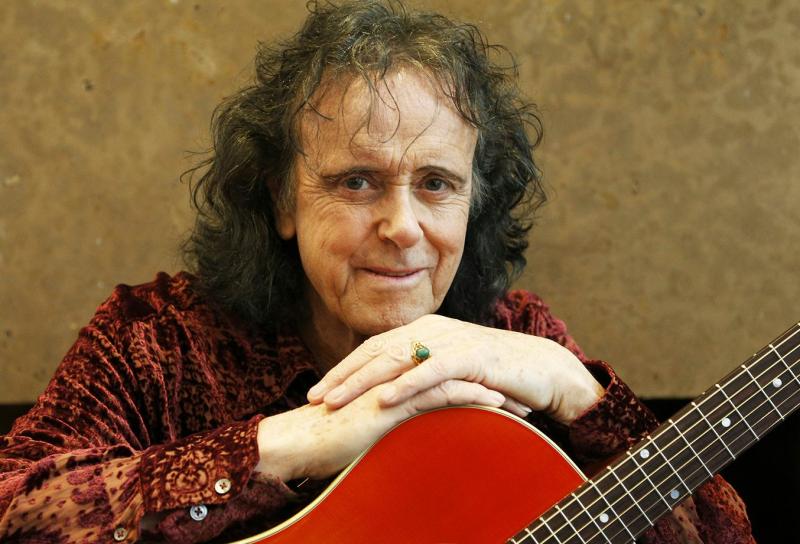 Donovan-2016-paris-billboard-1548