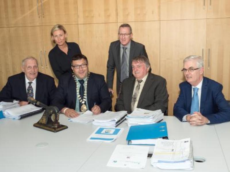 Kildare County Council signs contract for Newbridge housing.