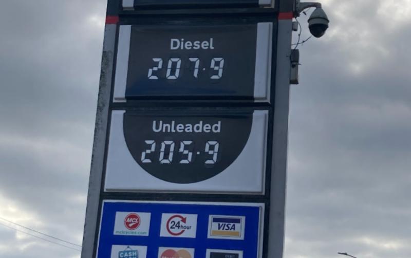 Kildare taxi drivers and garages criticise  fuel price hikes