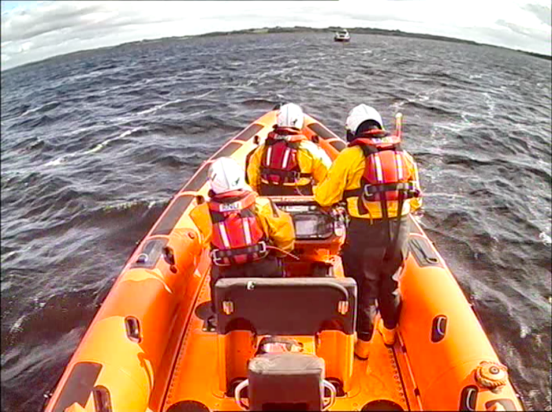 Lough Derg RNLI lifeboat rescues 40 people off 40 foot passenger vessel