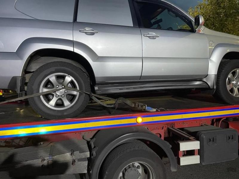 KILDARE: Driver has three warrants out for his arrest