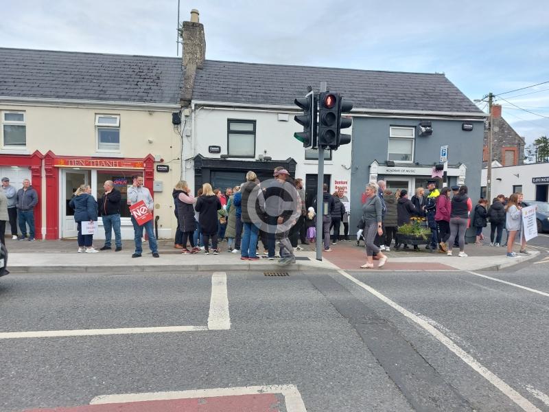 BREAKING: Kildare residents stage street protest against planned arrival of asylum seekers
