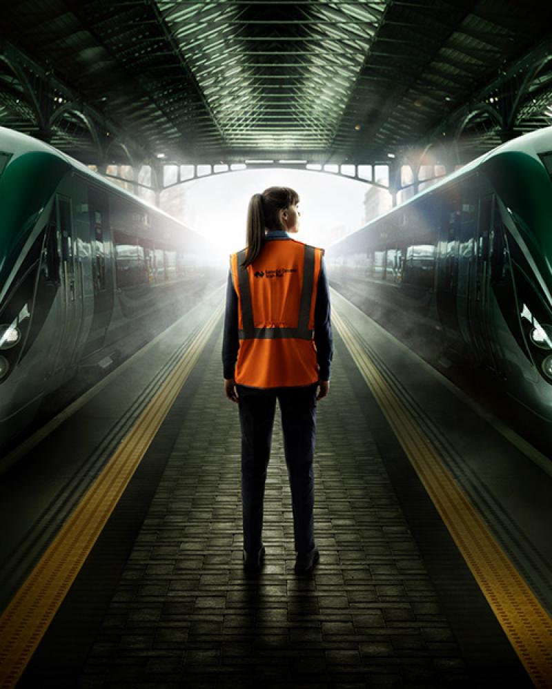 Fancy driving a train? Iarnr&oacute;d &Eacute;ireann are hiring drivers across the country