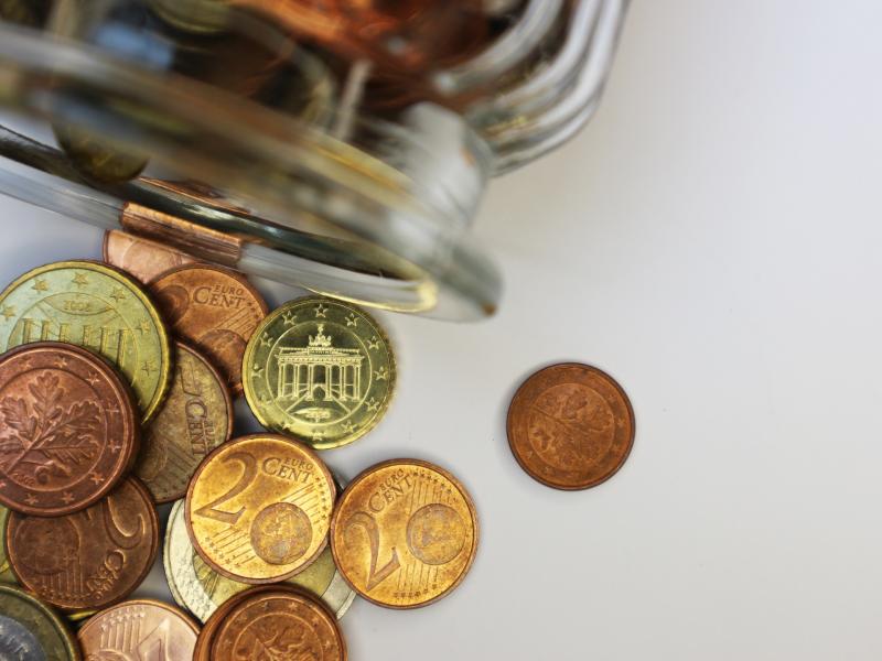 ‘Bulk cooking and no drink’ — Tips to make it all the way to January payday after Christmas
