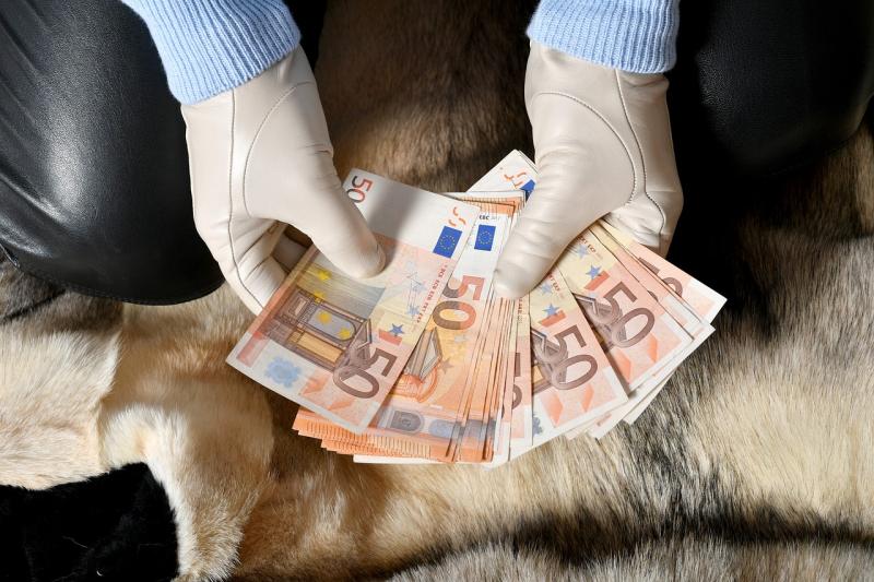 Gardaí issue warning over counterfeit notes in County Kildare