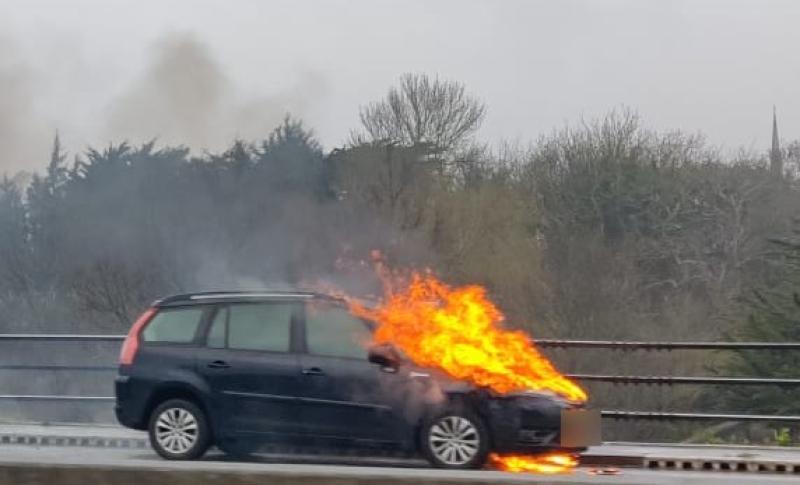 M50 motorway now cleared after car went on fire 