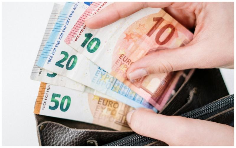 Families urged to claim new payment that could see up to €1000 back in their pocket