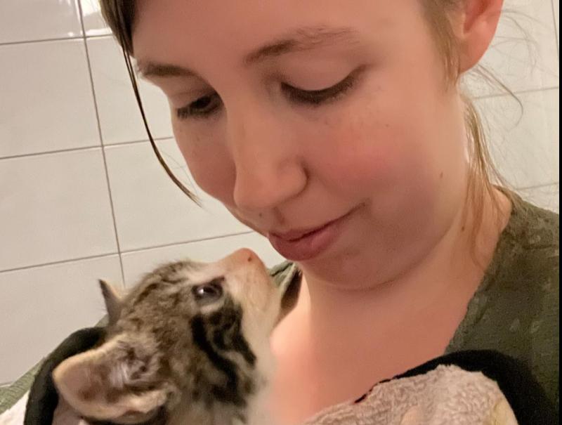 Jade and foster kitten Clainos