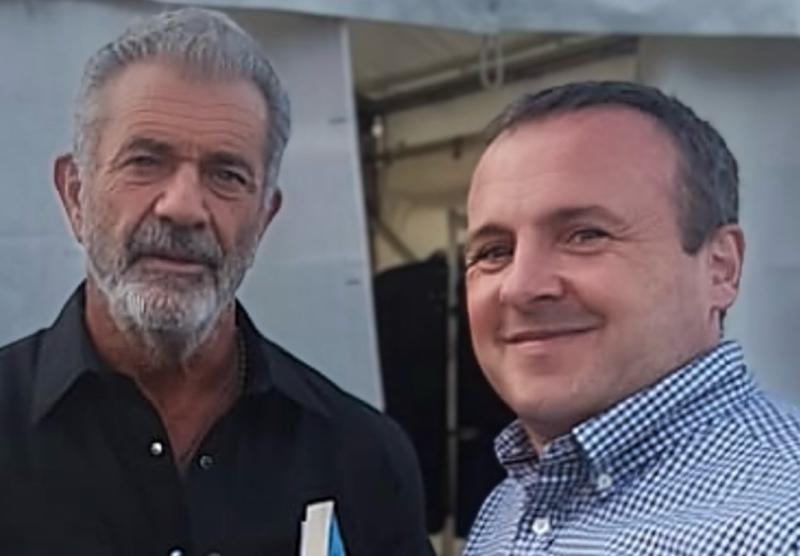 Enda recently caught up with Mel Gibson again after he first met him on the set of Braveheart