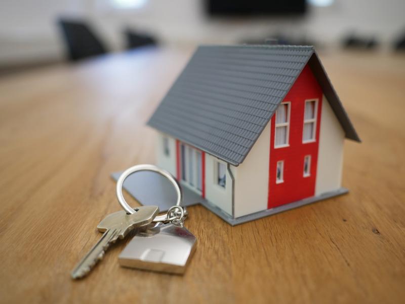 Bride-to-be Kildare nurse is 'scammed out of rental deposit'