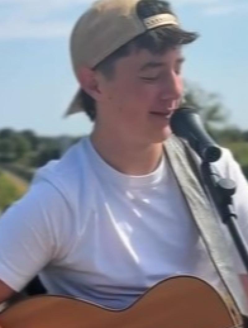 Kildare teenager who performed at Electric Picnic launches debut single 