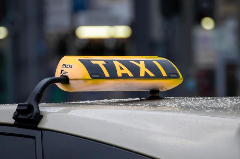 UPDATED: ‘A serious threat to taxi drivers and taxi services’: Uber criticised by Kildare rep over fixed pricing model