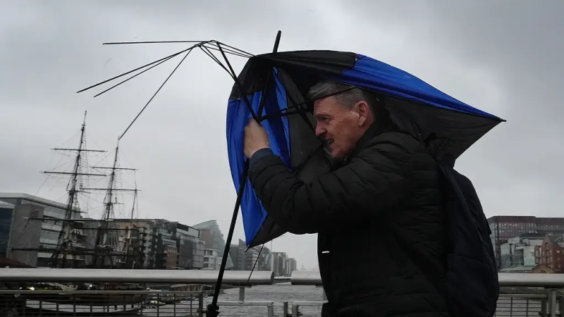 LIVE: Met &Eacute;ireann extends weather warnings to entire country as Storm Bram hits Ireland