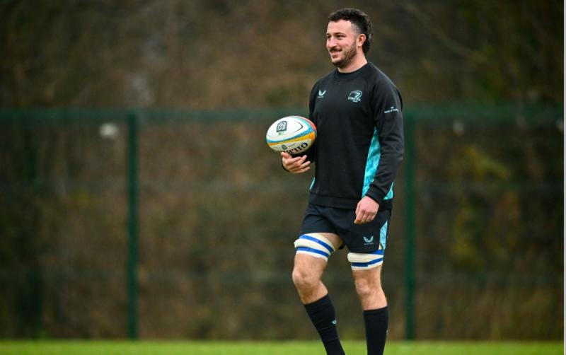 Kildare back-row Will Connors signs for Connacht