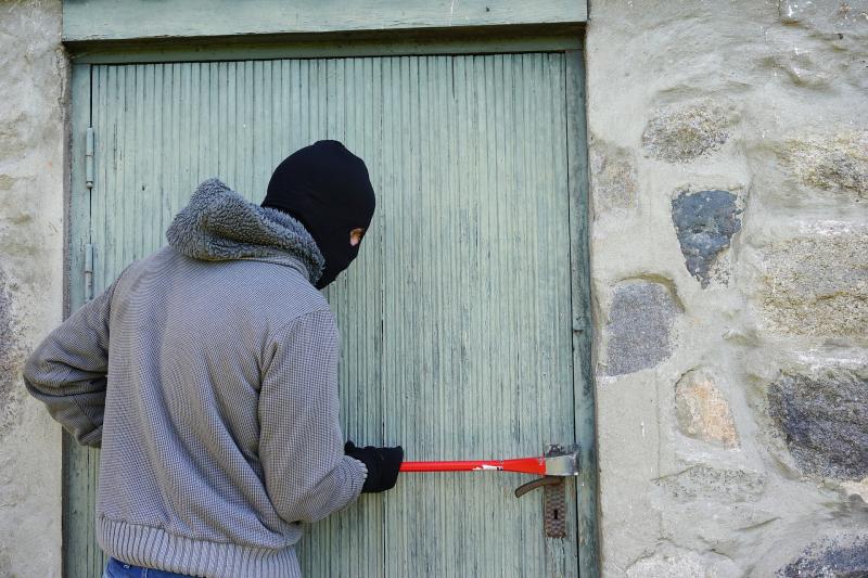 Kildare gardai investigating burglary and attempted burglary in Athy
