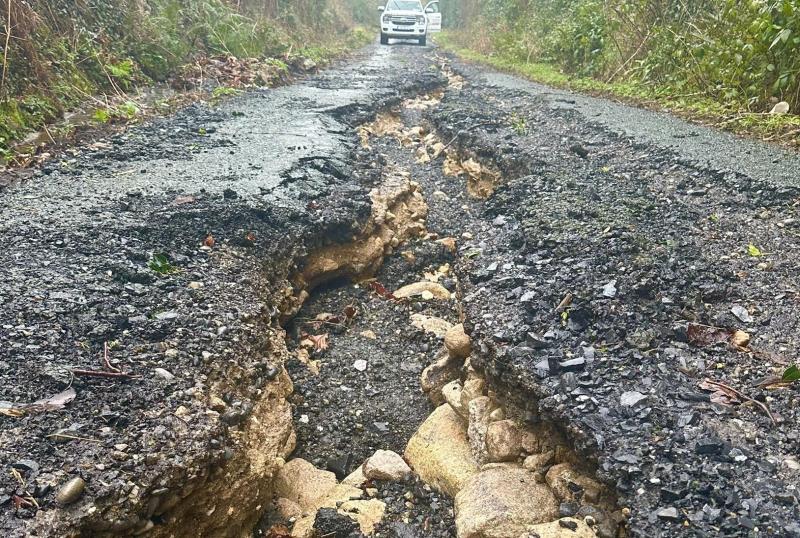 Famous face 'out for a spin' discovers what is surely Ireland's worst road