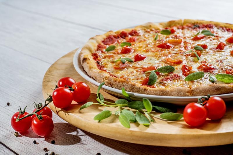 Portlaoise pizzeria closes after sexual messages allegedly sent to woman who ordered a pizza