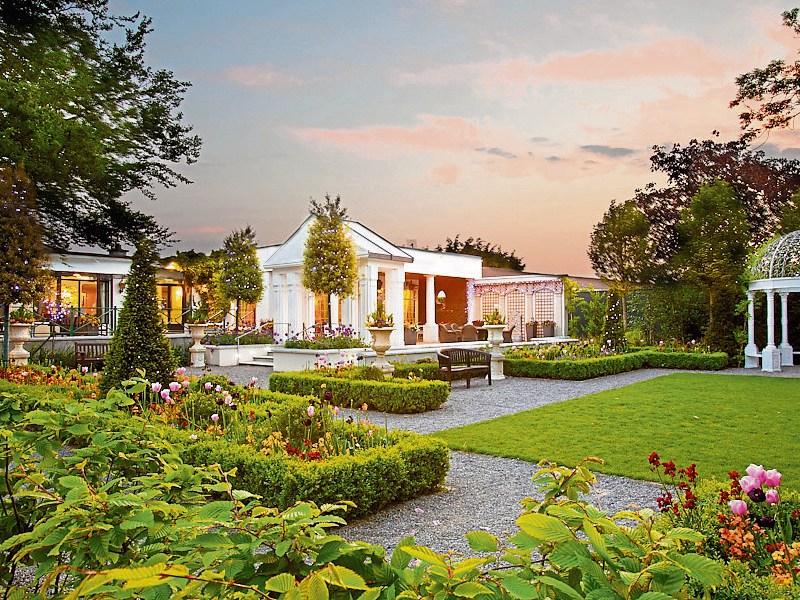 Kildare jobs alert: Keadeen Hotel in Newbridge is hiring