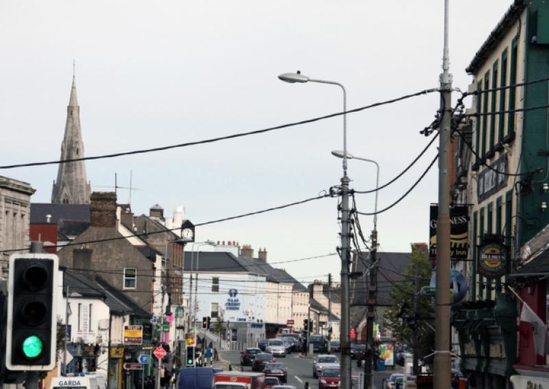Powerlines on Main Street, Naas.  Photo Tony Keane.