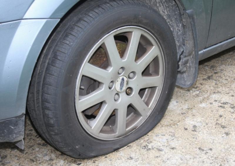 Tyre slashing incident in Ballybofey - garda appeal 